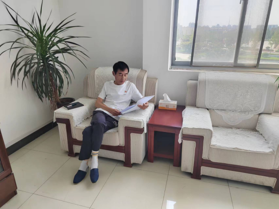 滕州市應(yīng)急管理綜合執(zhí)法大隊黨支部開展習(xí)近平新時代中國特色社會主義思想宣講活動(1)509
