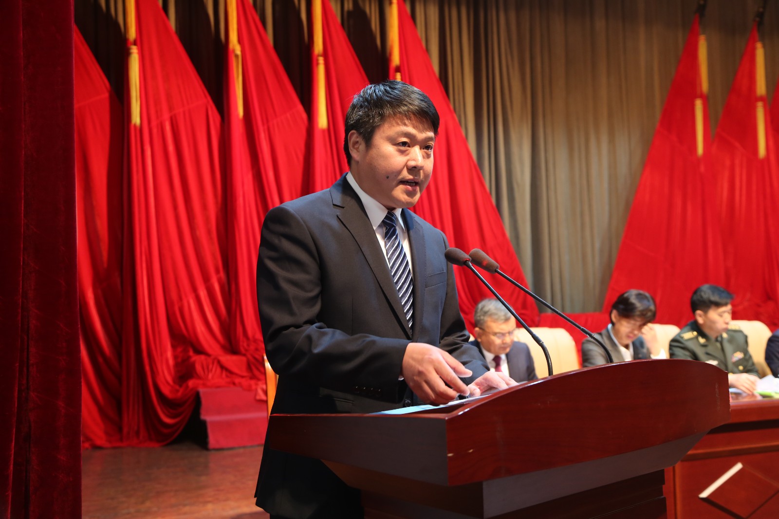 吕成民