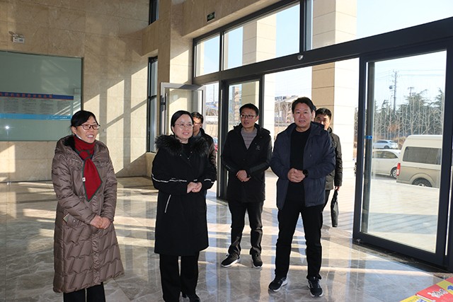 20240125市委组织部、市总工会到邮政快递企业开展春节走访慰问新就业形态劳动者活动(1)