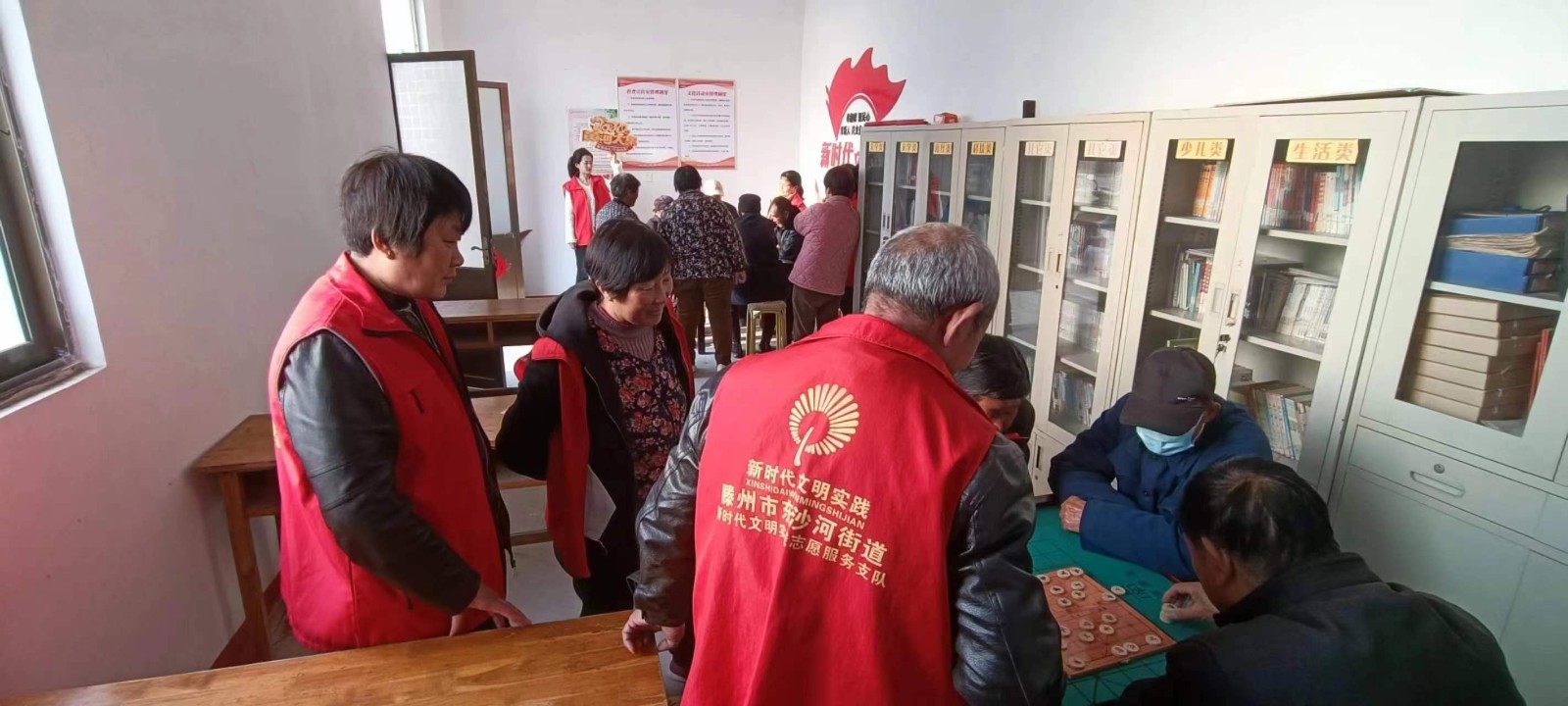 前梁村开展“黄河大集——象棋比赛”文化活动