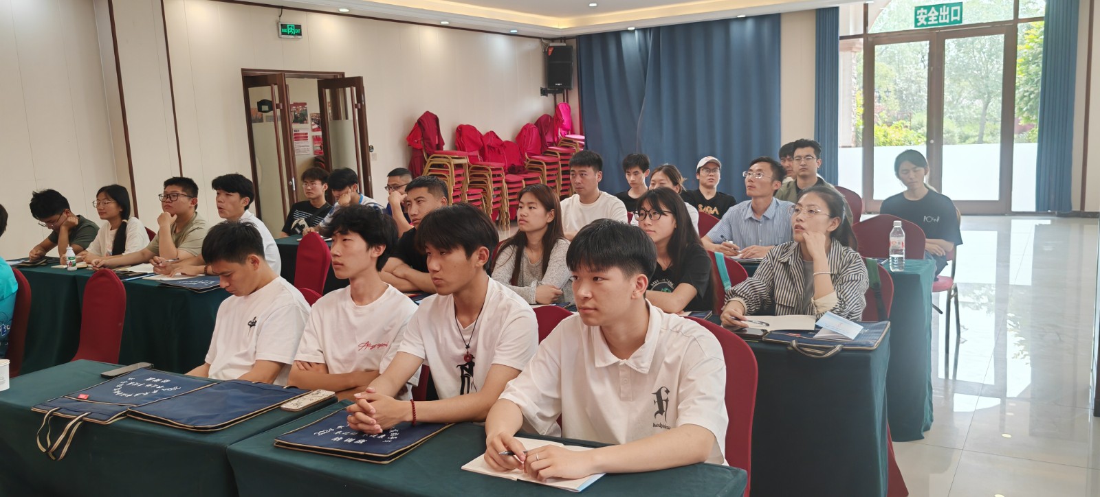 8d75aa8c4b1a30398e98bdf7cd57fd8