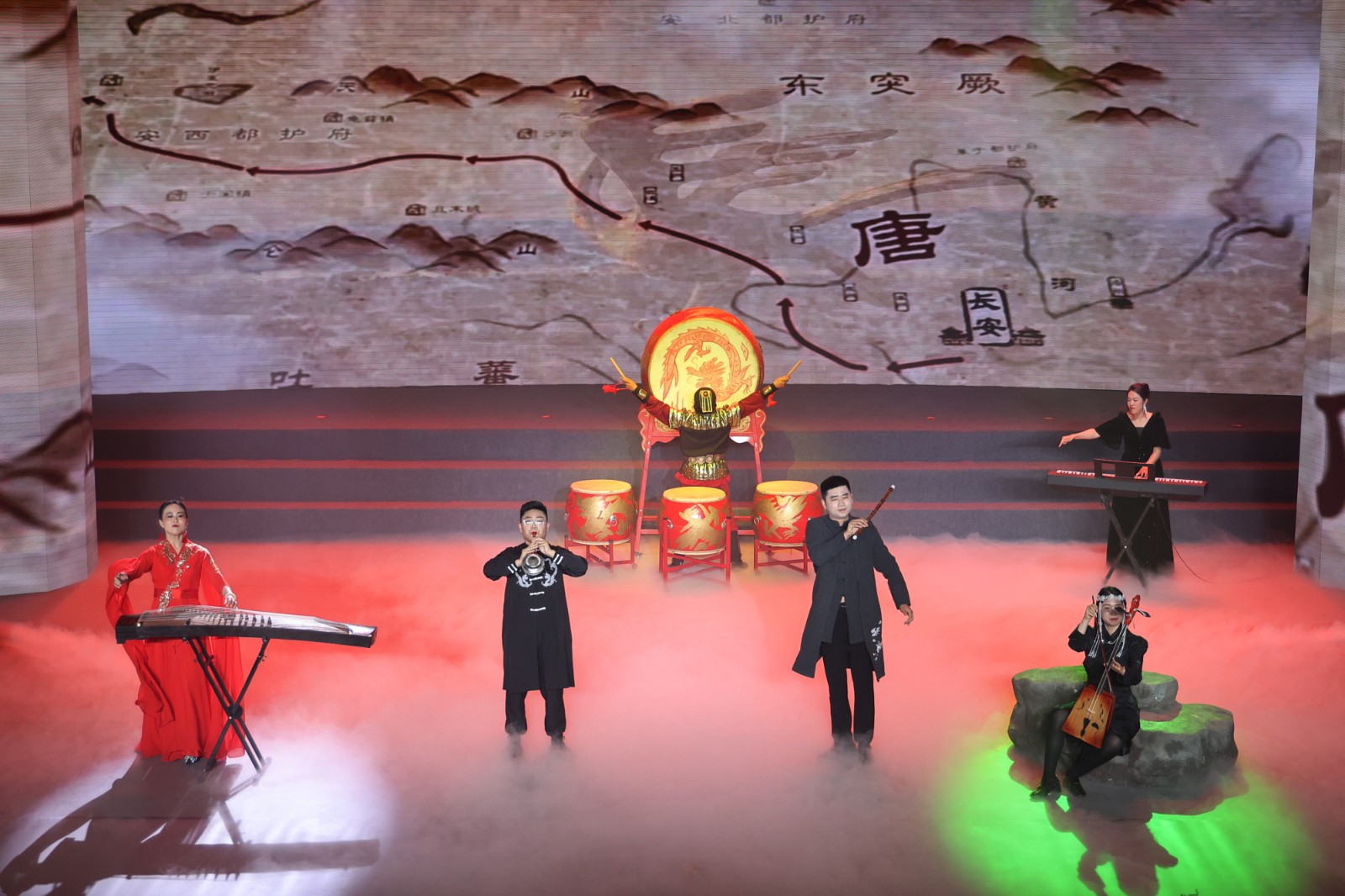 大型民樂合奏《九洲同》