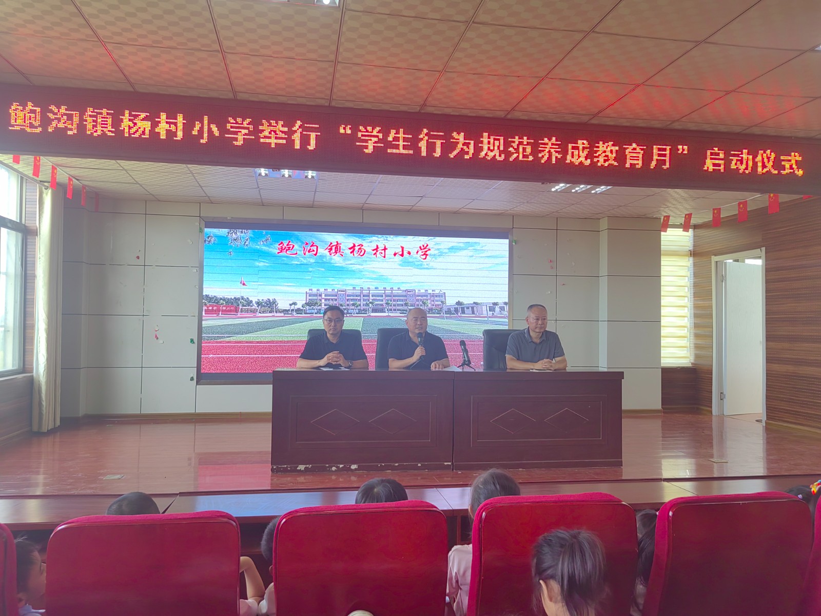 35dca7d0e6ffe4957ebef4a7250196b