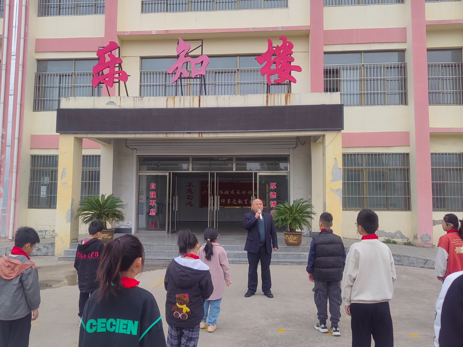 9b81723a849cc620cbf15d7310789d2