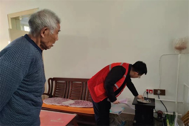 b5ad1eba6624958bbe567a1256e4a63