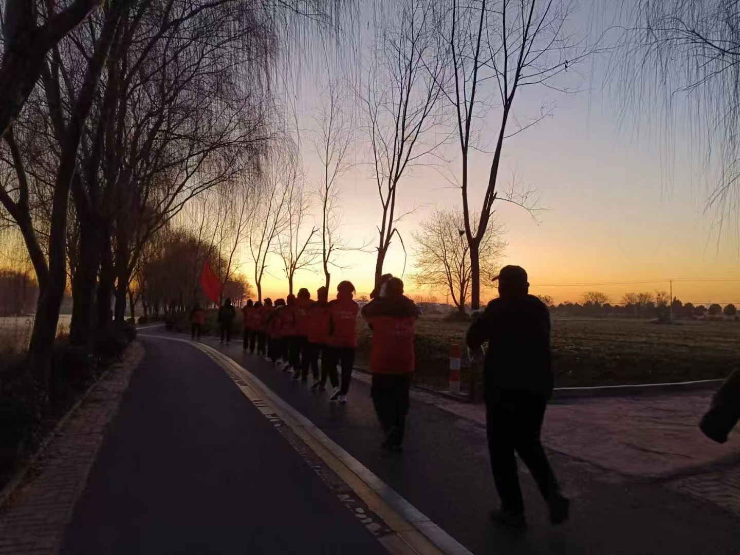 官桥古薛健走队2