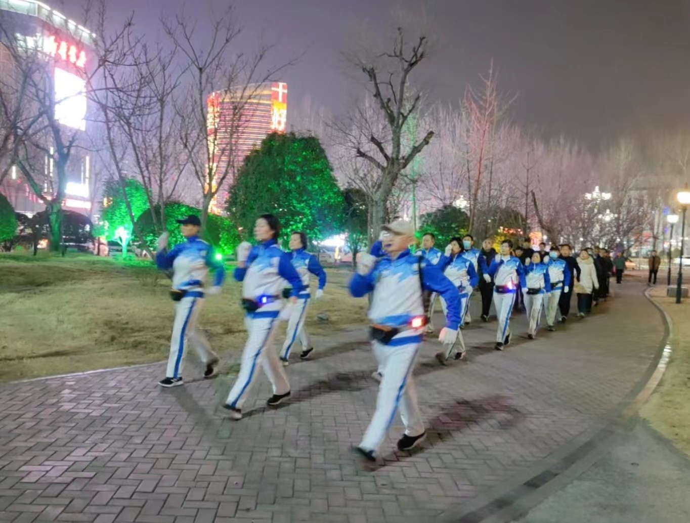 滕州市市民公园健身俱乐部2