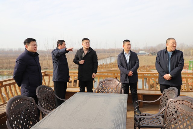 洪绪镇调研、领导干部学习