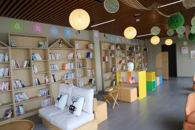 洪绪镇调研、领导干部学习