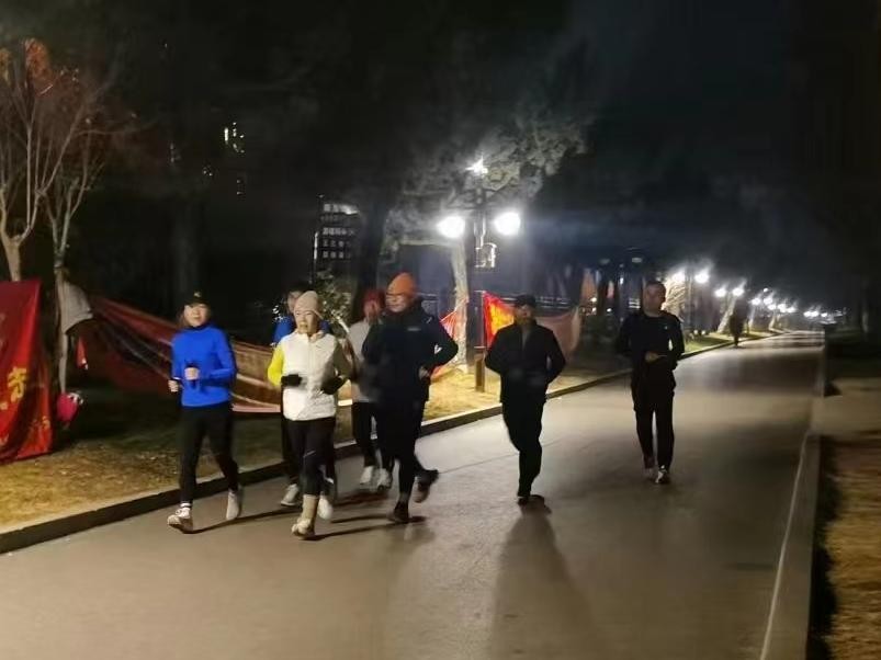 滕州晨跑队2