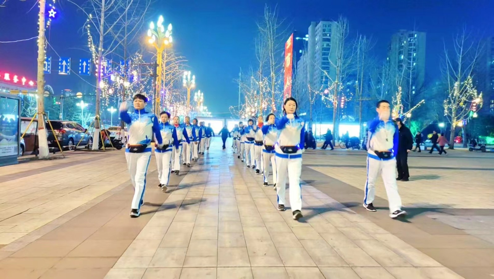 滕州市市民公园健身俱乐部2