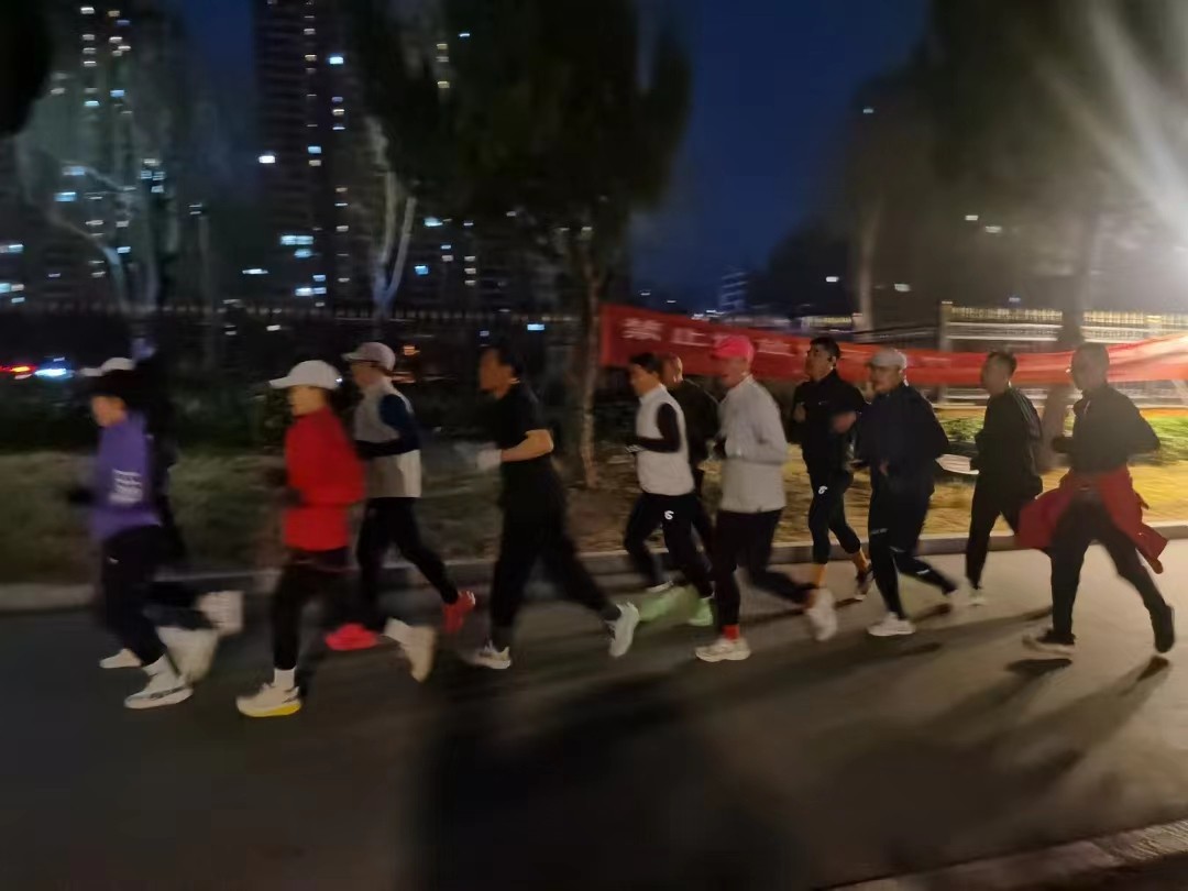 滕州晨跑队2