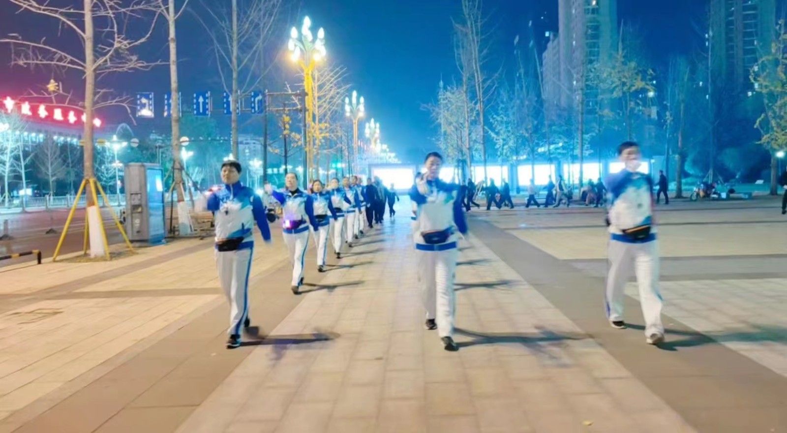 滕州市市民公园健身俱乐部2