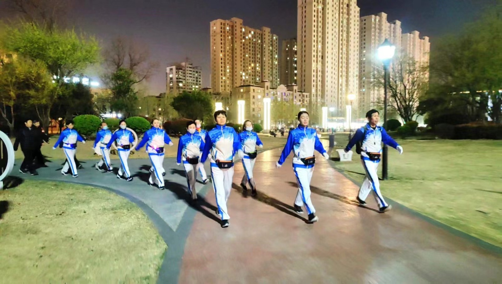 滕州市市民公园健身俱乐部2