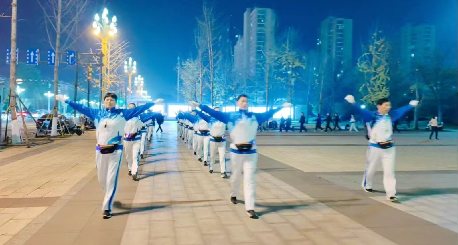 滕州市市民公园健身俱乐部2