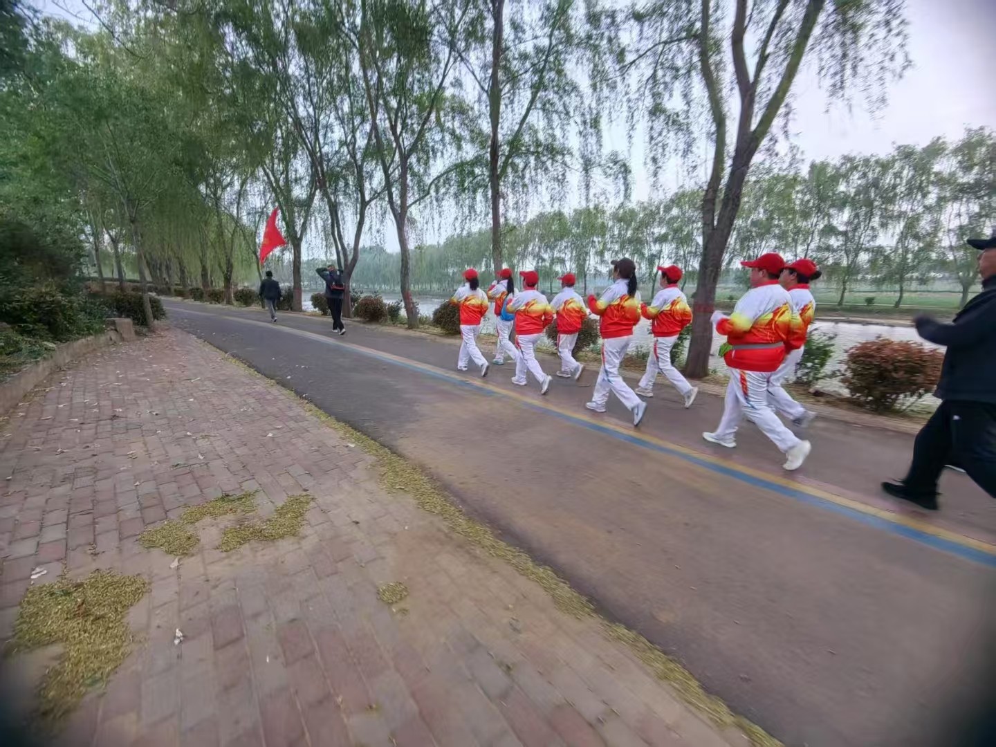 官桥古薛健走队2