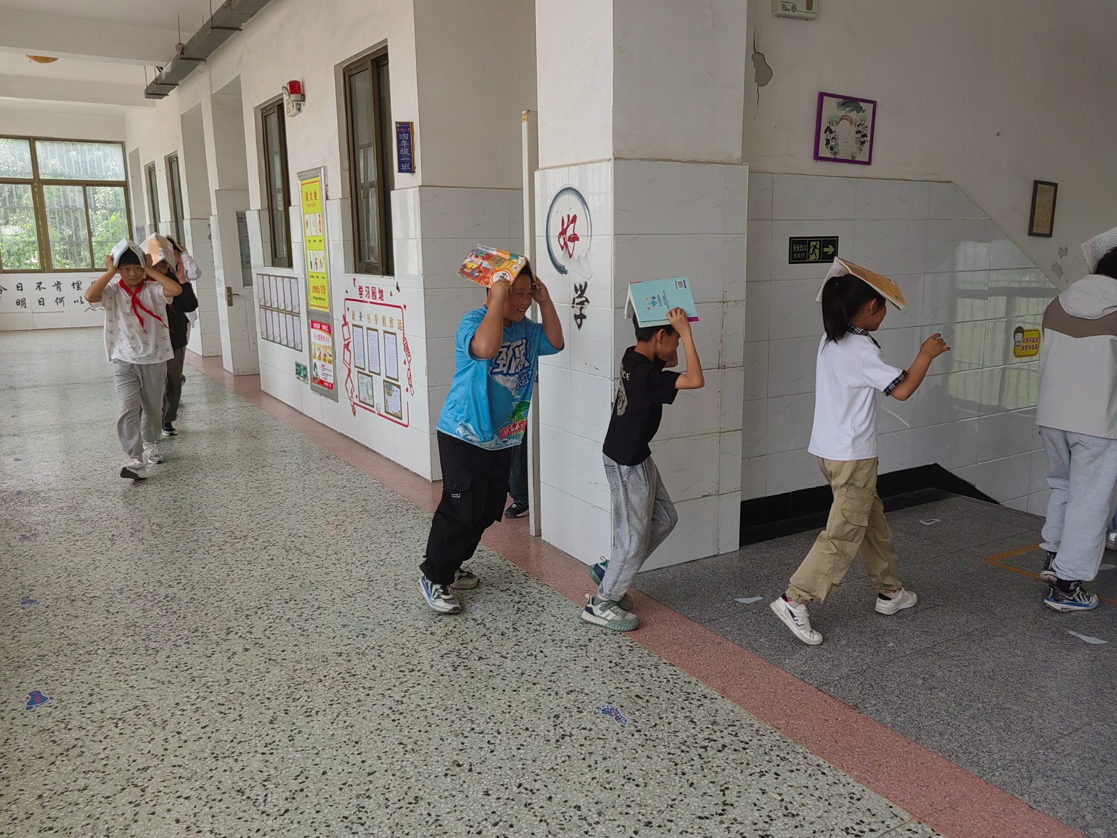 f2a869df5b35d6b5b5ba2e72bffc968