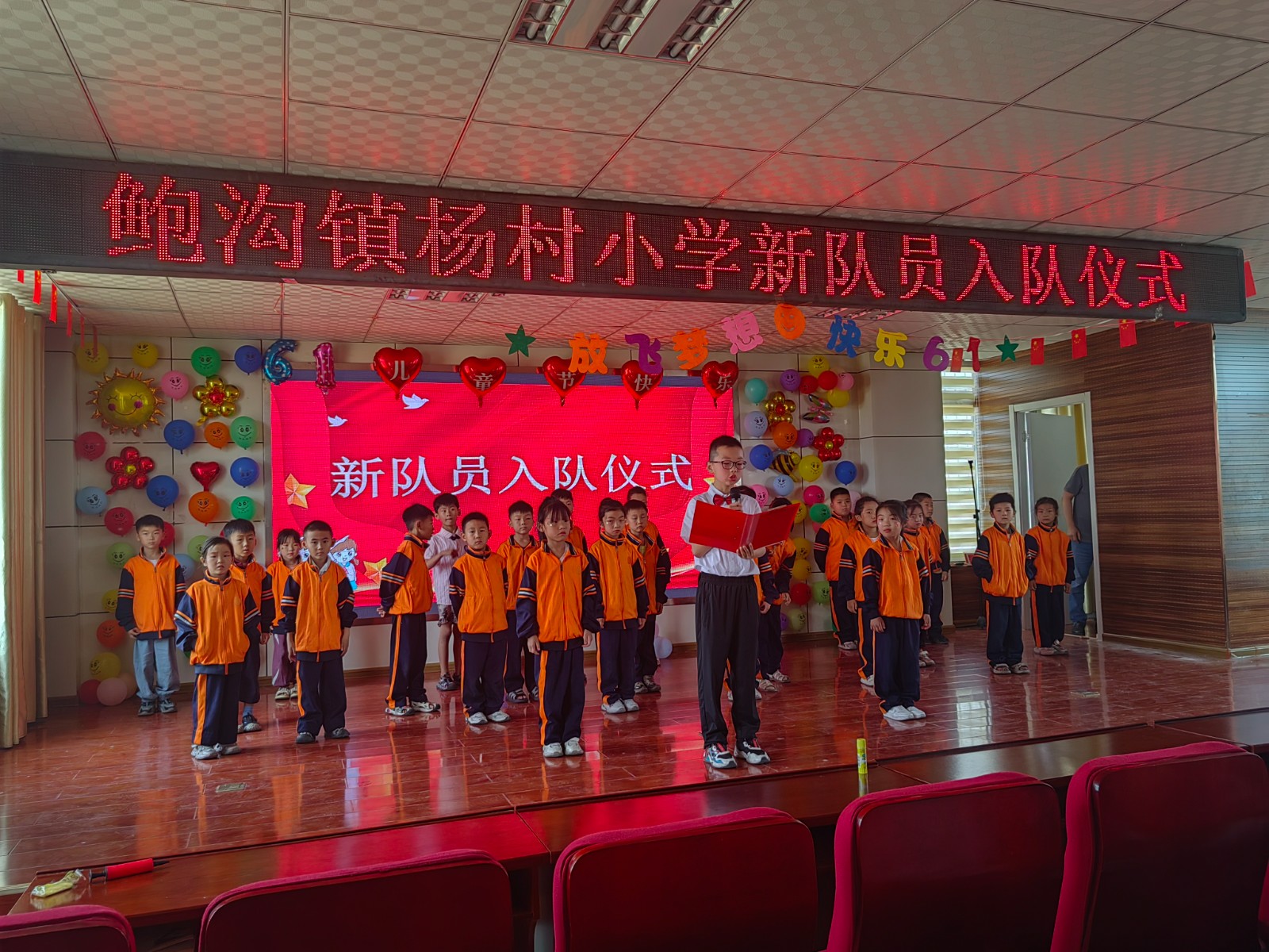 f5faedef358e81f09b093714f8055ab