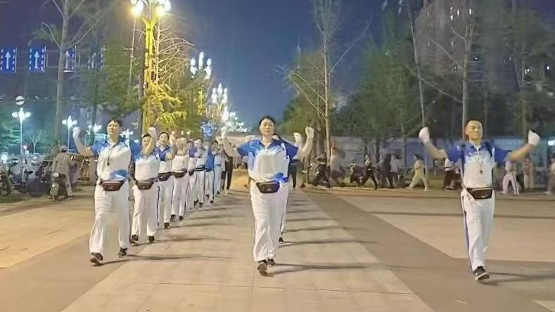 滕州市市民公园健身俱乐部2