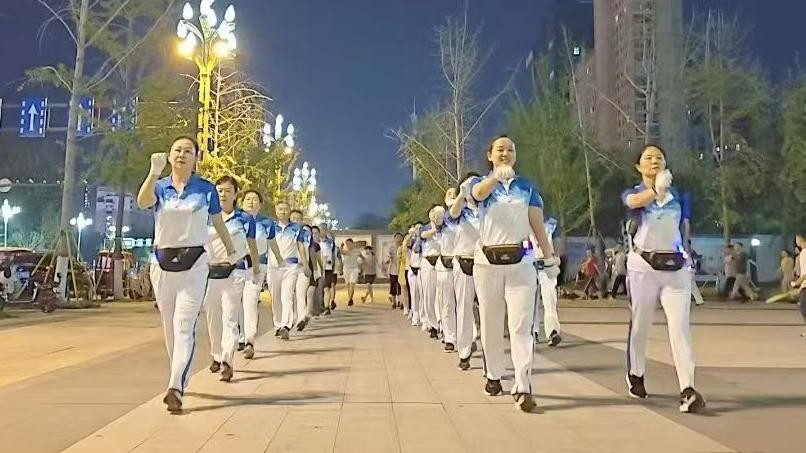 滕州市市民公园健身俱乐部2