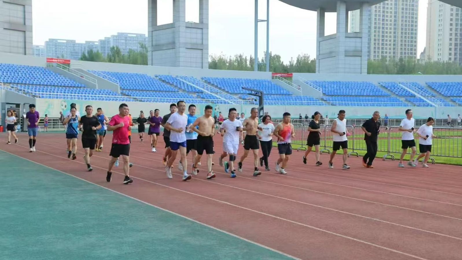 三号赛道滕州跑团2