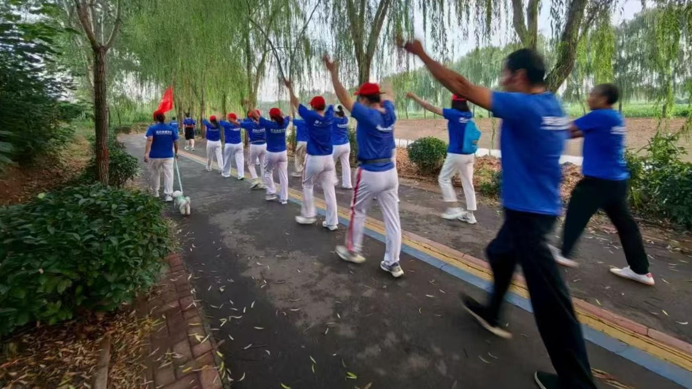 官桥古薛健走队2