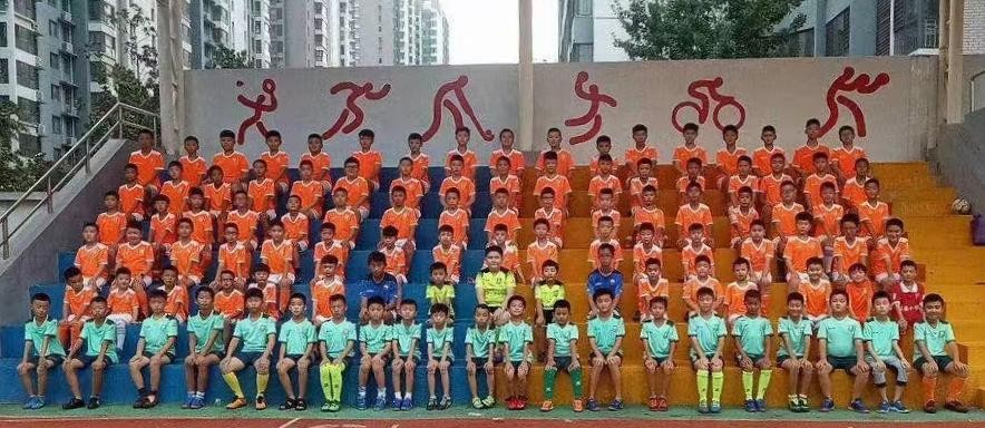 鼎聖足球俱乐部