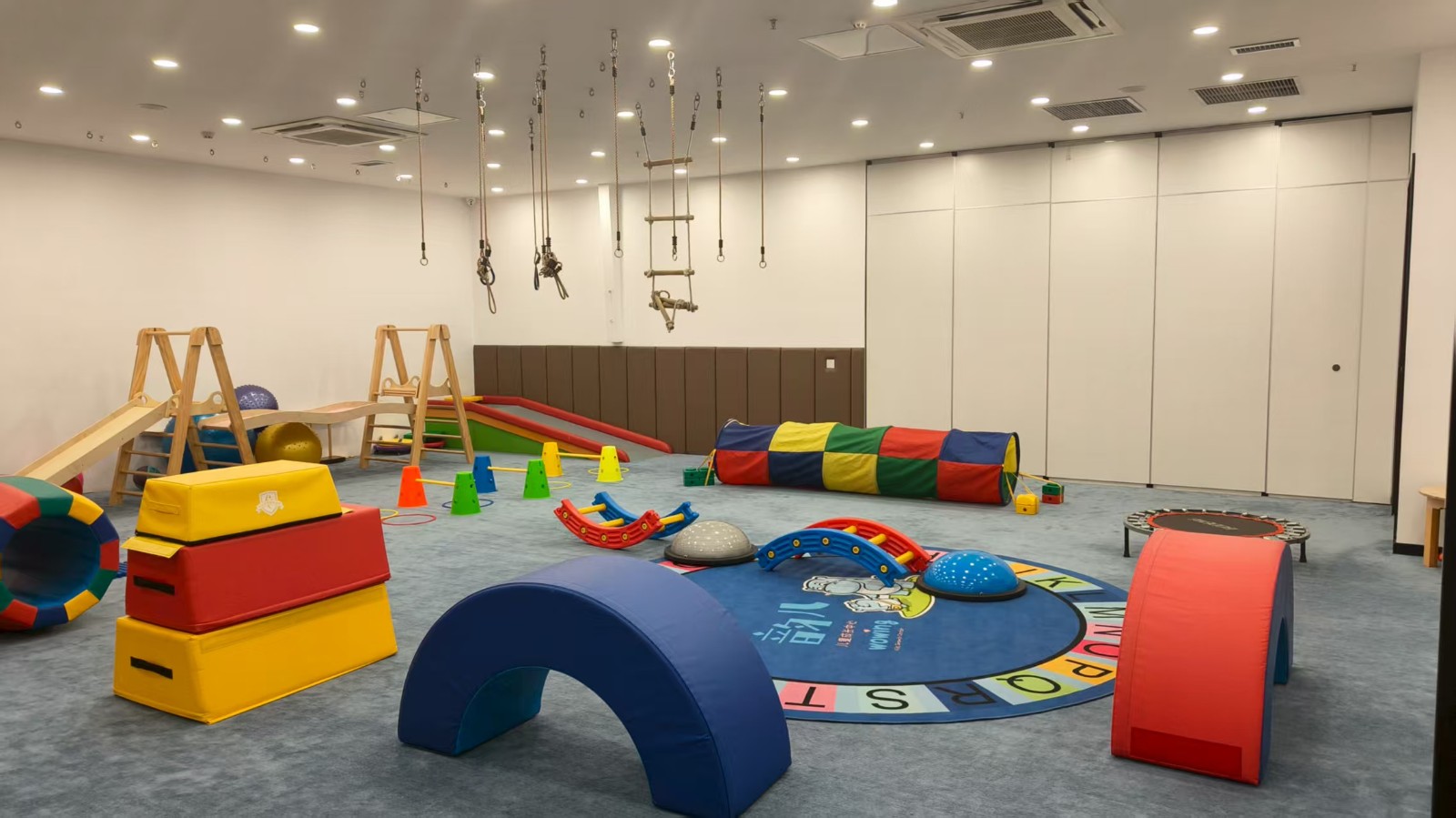 滕州市妇女儿童活动中心