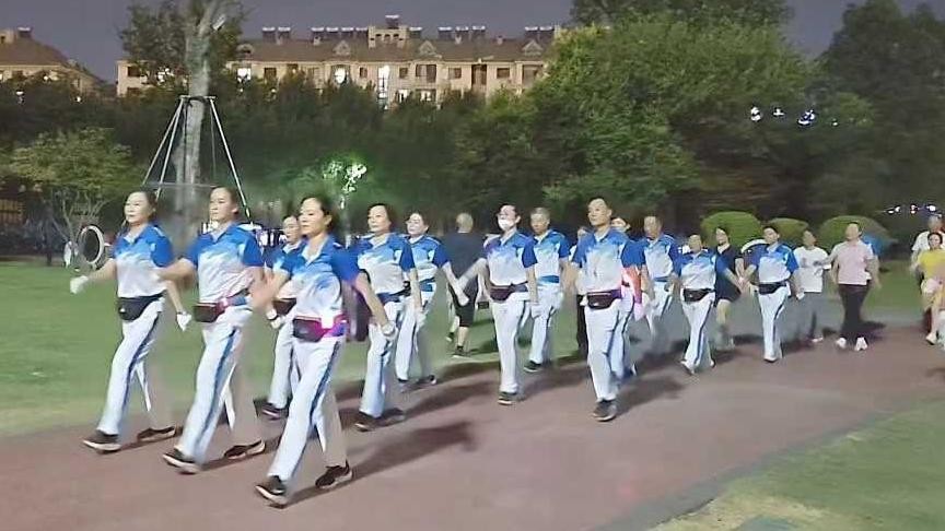 滕州市市民公园健身俱乐部2