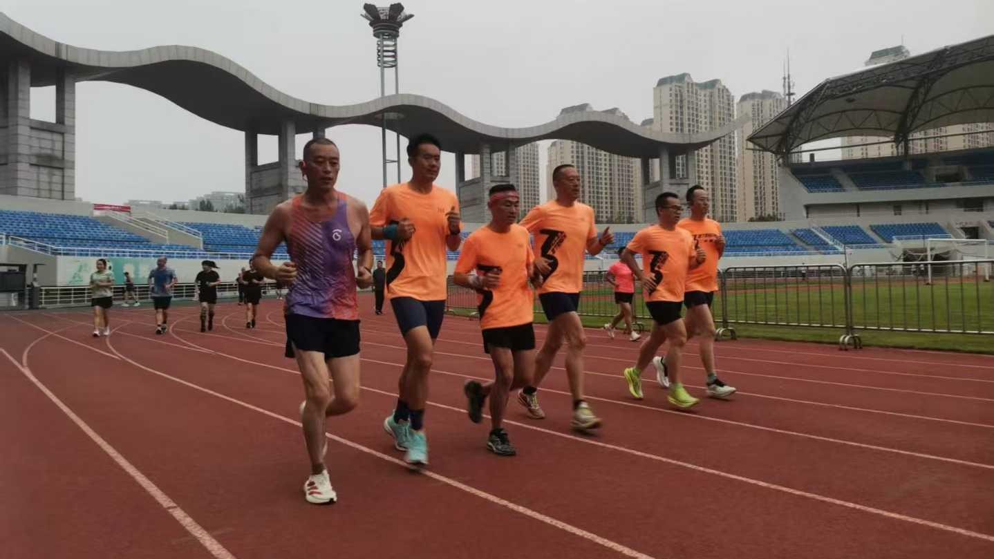 三号赛道滕州跑团2