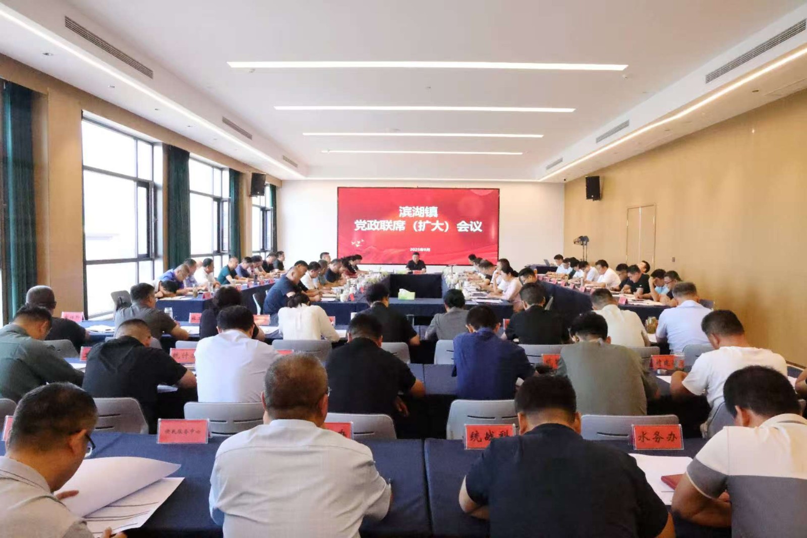 e28ca5e1a24a3facb42663bef9d749f