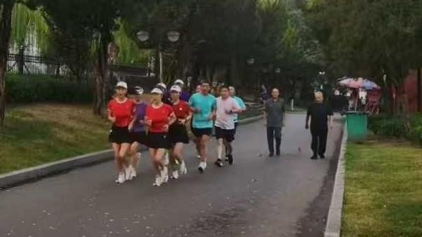 滕州晨跑队2