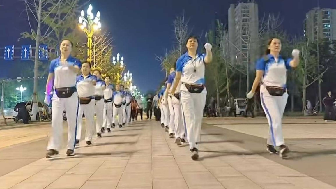 滕州市市民公园健身俱乐部2