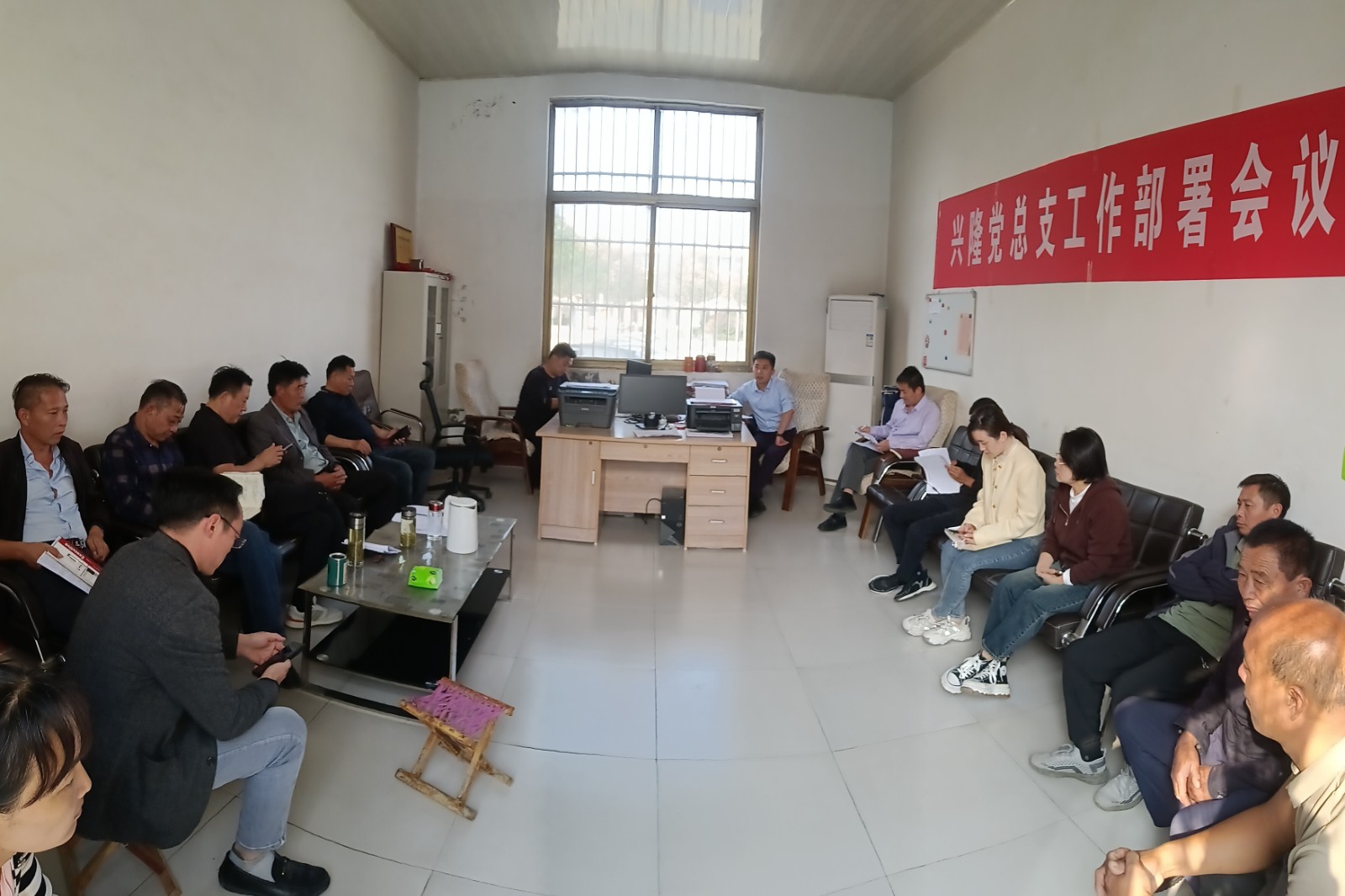 高镇长来兴隆办事处调研村集体经济收入工作