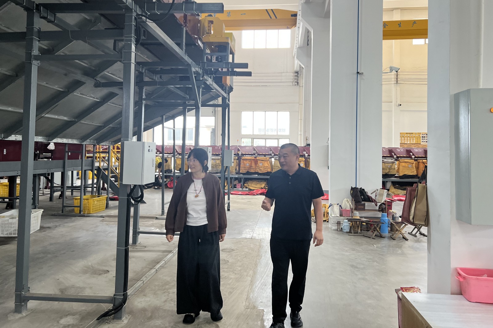 马主任到达韵快递进行调研企业运行情况