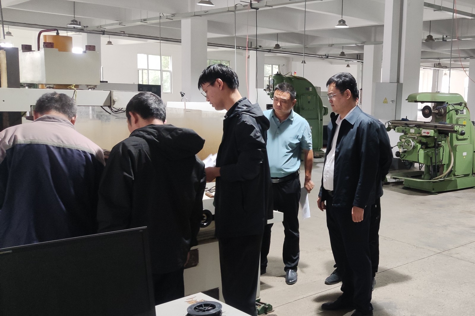 卓主任带队到山东华杰豪医疗器械有限公司检查安全整改落实情况