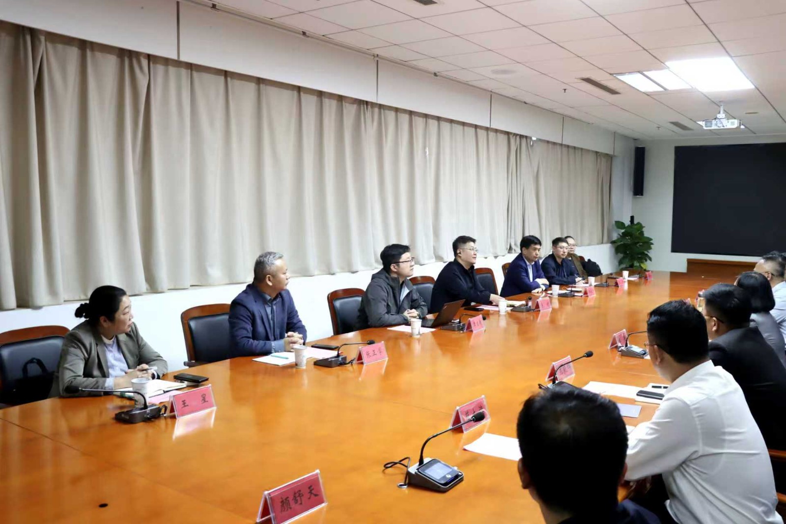 a02802c990e429a3f8ffa027c4f90f27