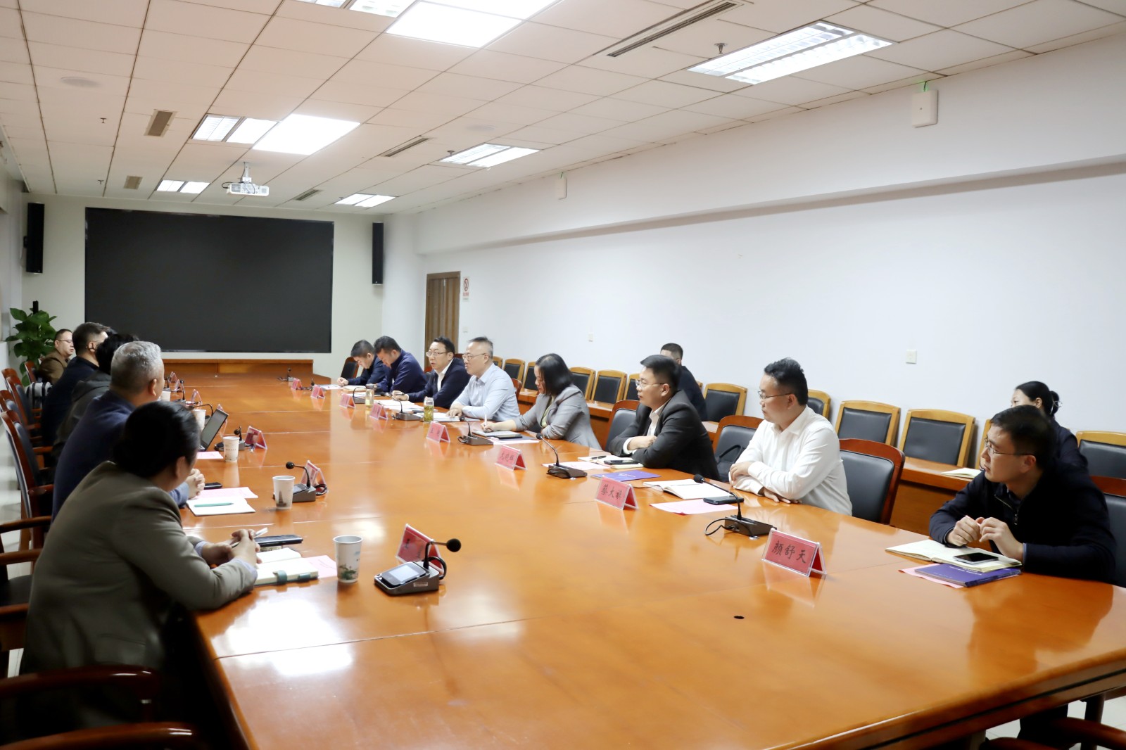 f0f0c3bd77b4e79ea31abb5817e4a996