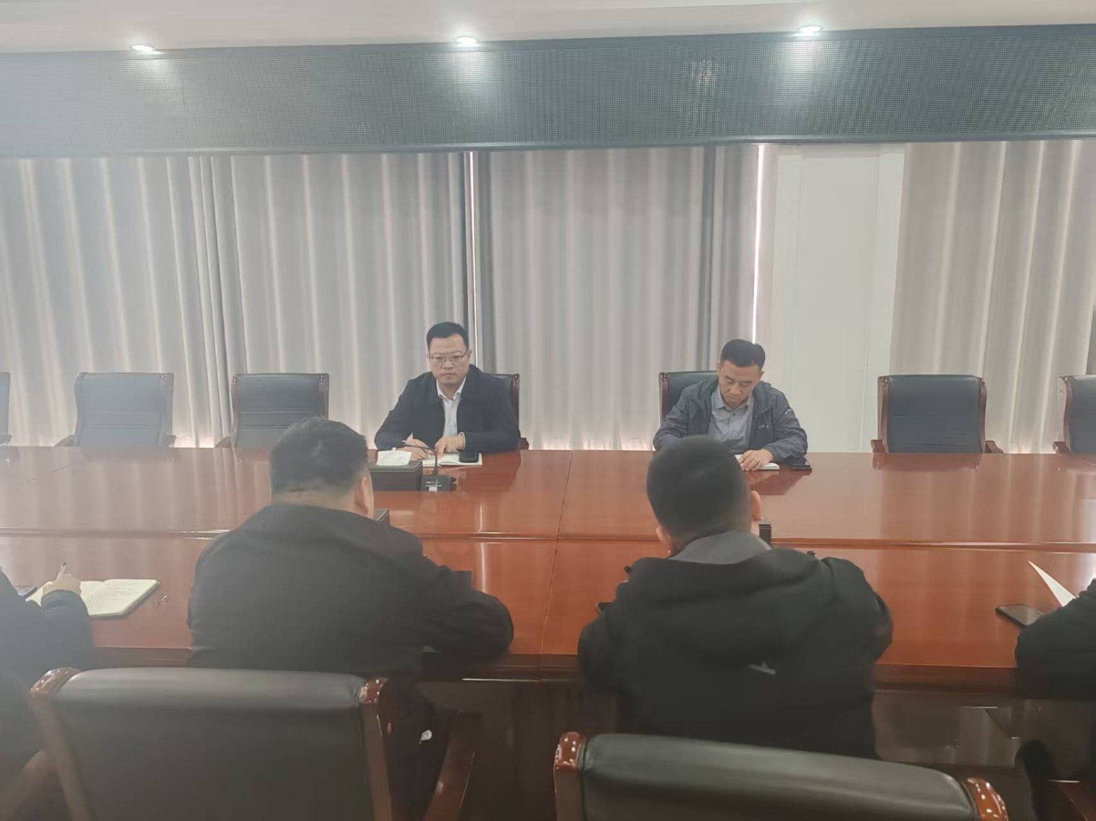 邱杰、彭镇
