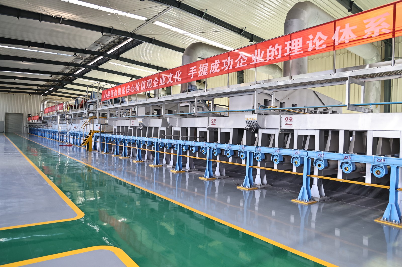 02滕州金晶TCO光伏导电膜玻璃生产线