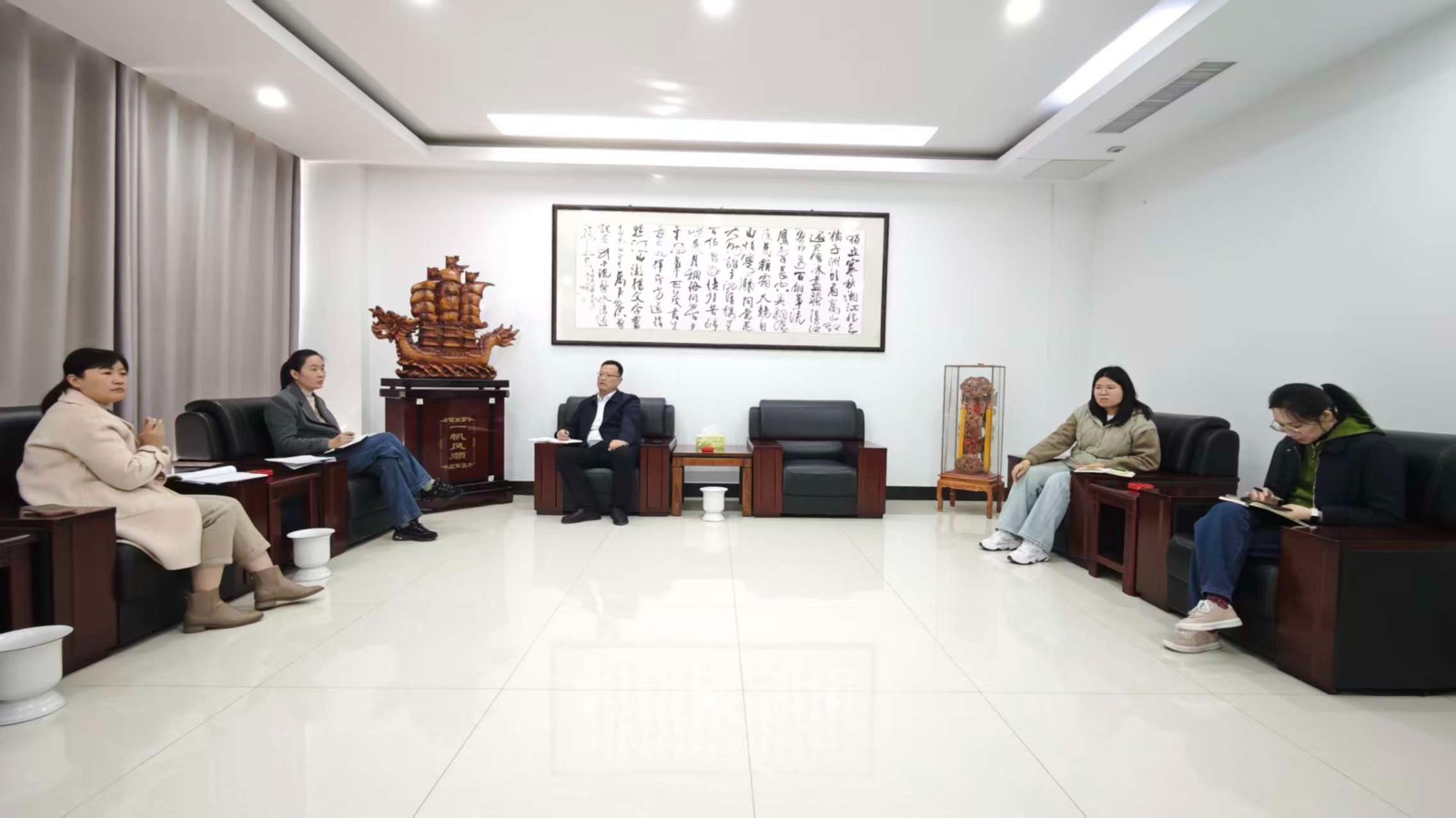 邱书记、李科长