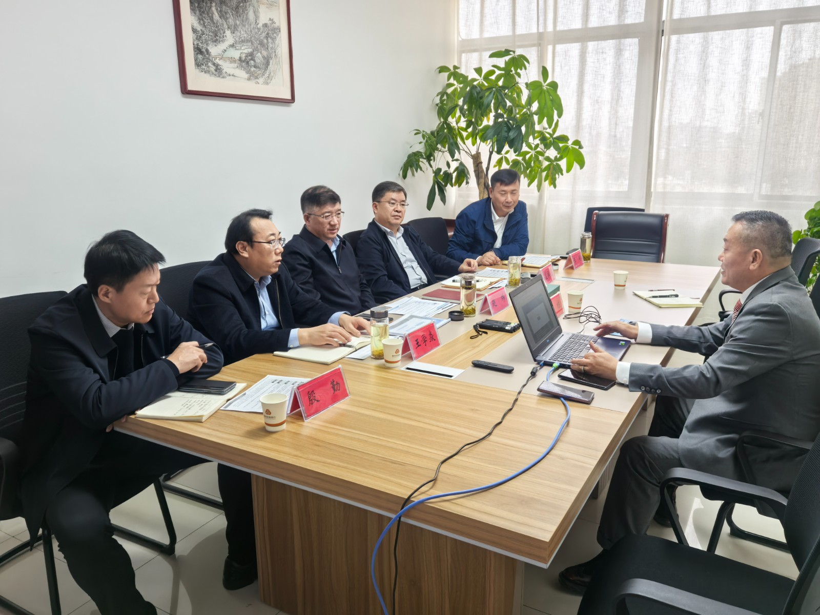 65e023c13e0efa4ab12d8ac1003fc3d6