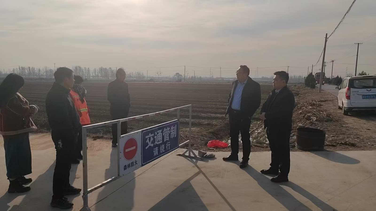 06b8f090f69d7a977c58cafdfced6111