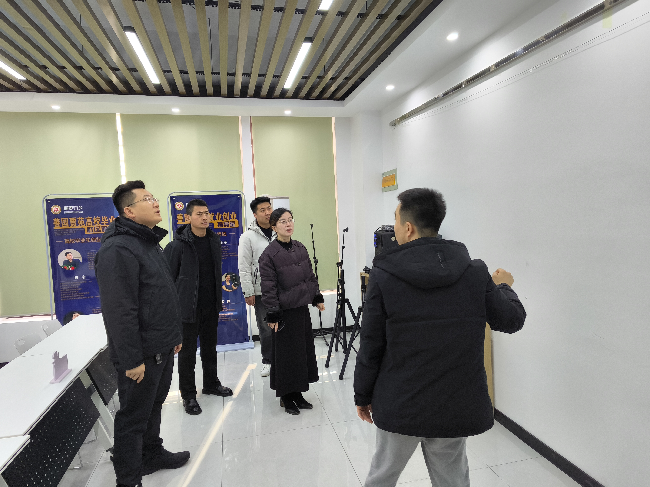 领导动态8_副本