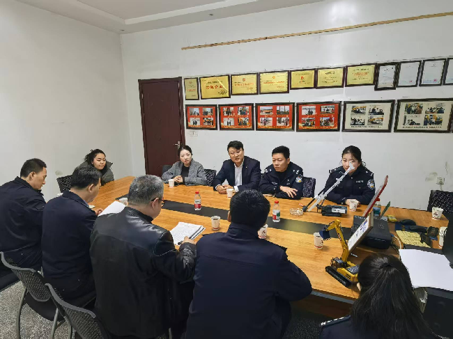 领导动态6_副本