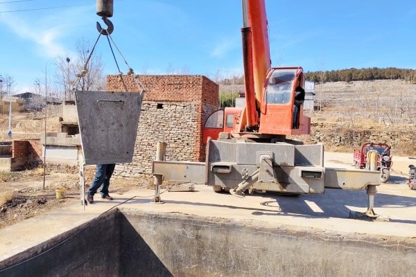 中顶山村整修村东北水井1眼，更换管道阀门