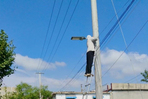 00f4e8d0e4792436fcad406834f075b8_1