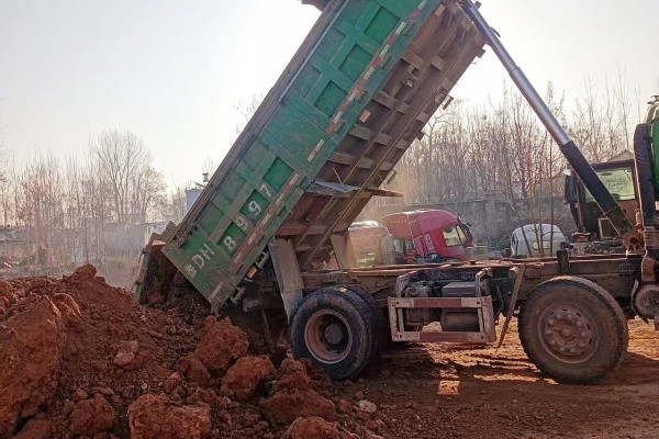 村东大桥东河沿护坡