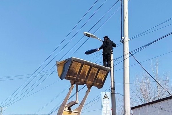 羊北更换路灯