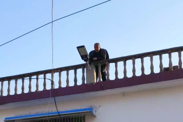 cdeceb963d66f68d9b1a3a184daf1ddc_1